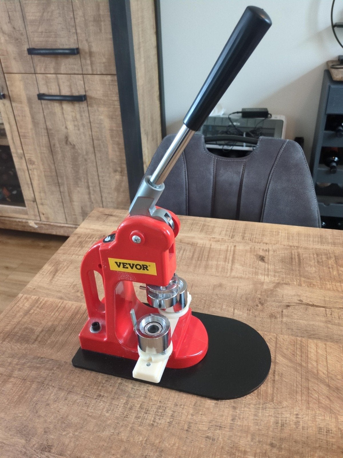Vevor buttonmaker met extra mallen, Hobby en Vrije tijd, Knutselen, Zo goed als nieuw, Machine, Overige merken, Metaal, Rood, Overige thema's