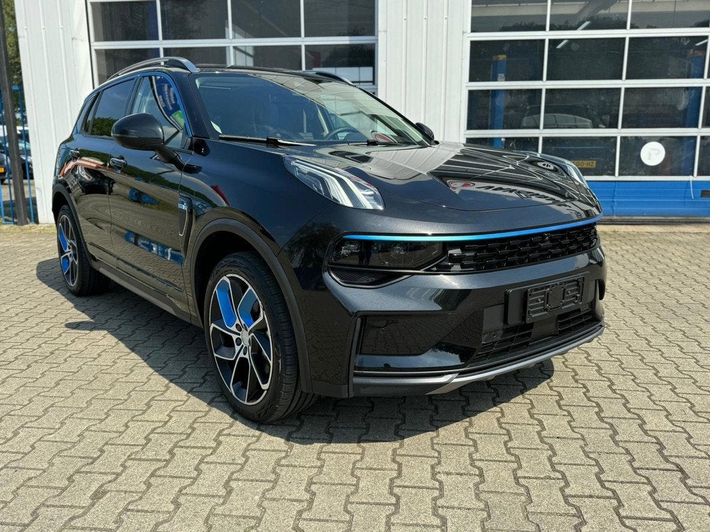 Lynk & Co 01 1.5 PHEV HYBRID 261 PK 6.6kw lader (BOVAG/RIJKL, 12 maanden, Stof, Gebruikt, Zwart