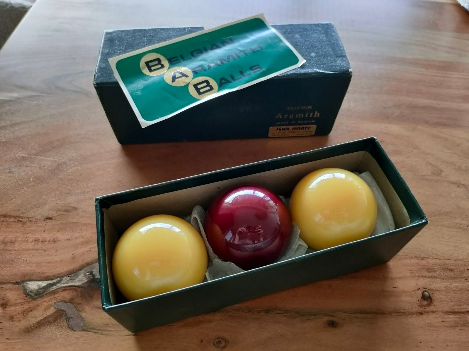 Super Aramith | Vintage carambole set | Dark red, Sport en Fitness, Biljarten en Poolen, Ophalen of Verzenden, Zo goed als nieuw