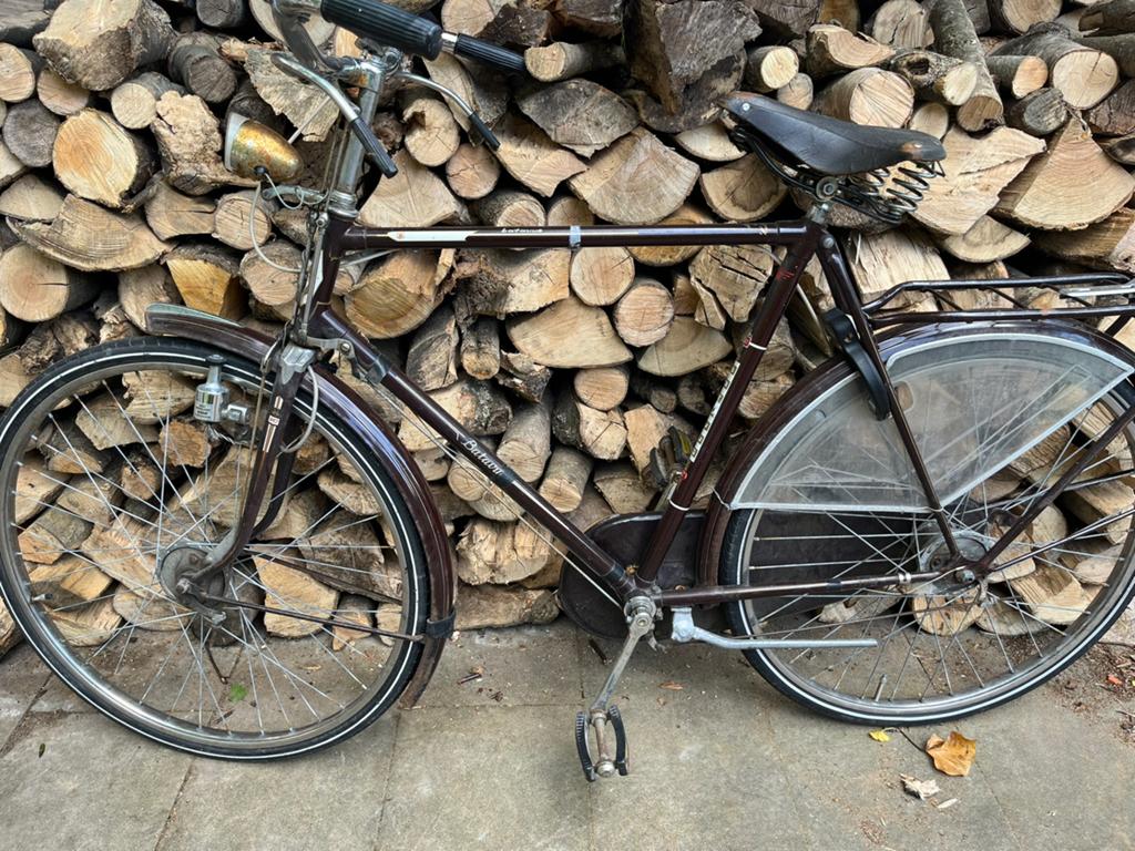 Oldtimer fiets met remstangen, Ophalen, Trommelrem