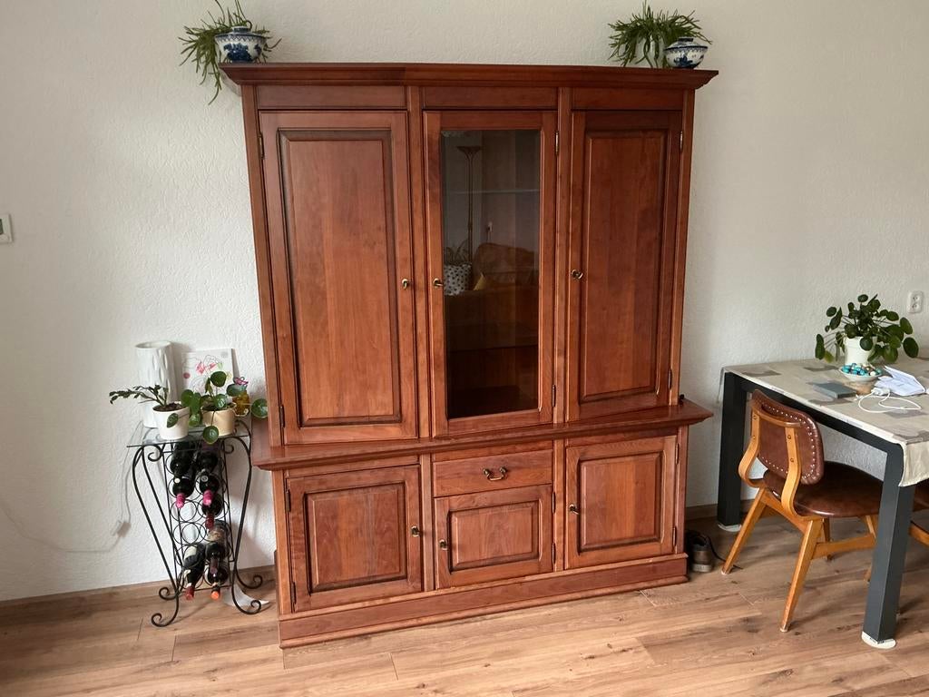 Buffetkast / Vitrinekast kersenhout, Huis en Inrichting, Kasten | Buffetkasten, Gebruikt, Ophalen of Verzenden, 150 tot 200 cm