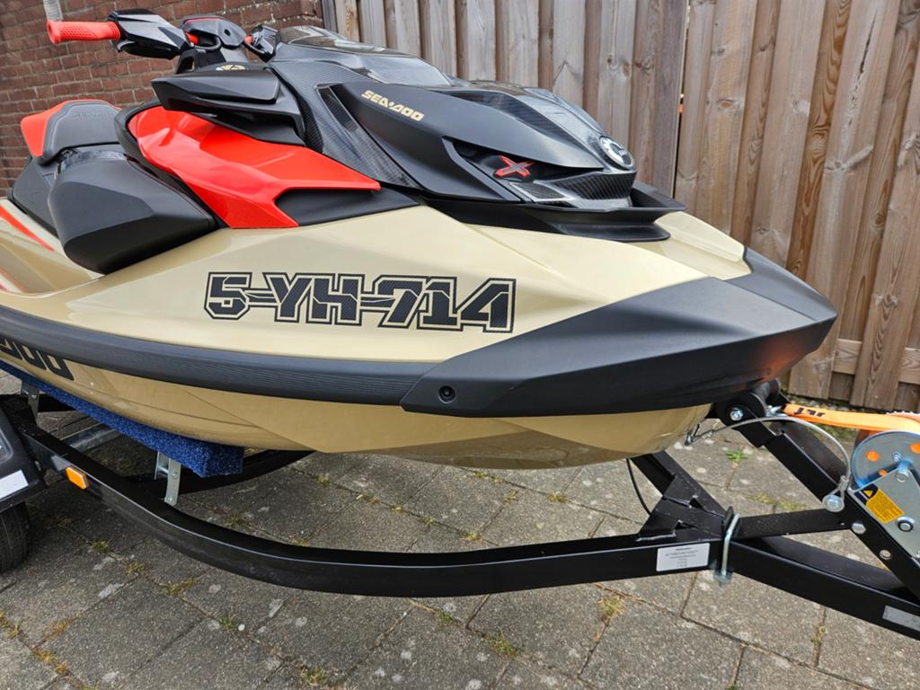 Sea-Doo RXP-X RS 325 Jetski met Trailer 2025, Watersport en Boten, Jetski's en Waterscooters, Zo goed als nieuw, 200 pk of meer