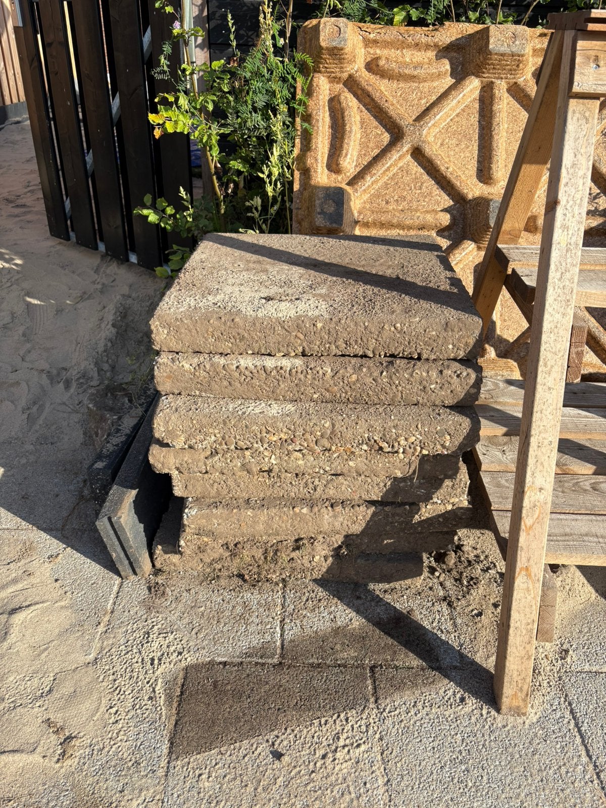 Gratis 4 grote betontegels 50x50x6, Tuin en Terras, Ophalen, Zo goed als nieuw, Beton, Terrastegels