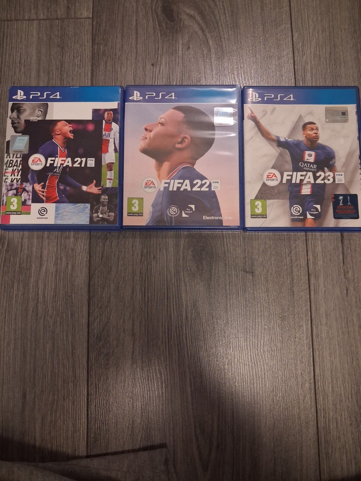 FIFA 21, FIFA 22 en FIFA 23 voor PS4 - Complete set, Ophalen, Zo goed als nieuw, Eén computer, Sport