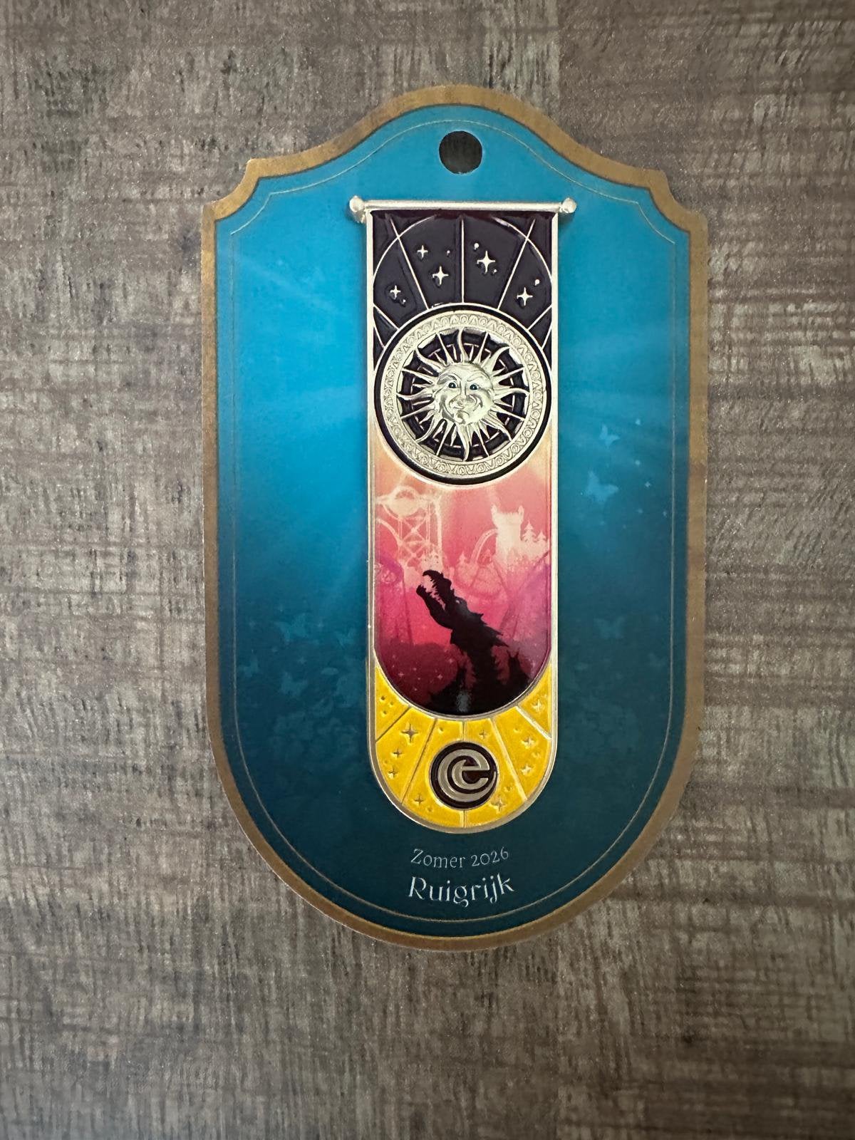 Efteling pin Zomer 2026 Ruigrijk, Verzamelen, Efteling, Ophalen of Verzenden, Nieuw, Beeldje of Poppetje