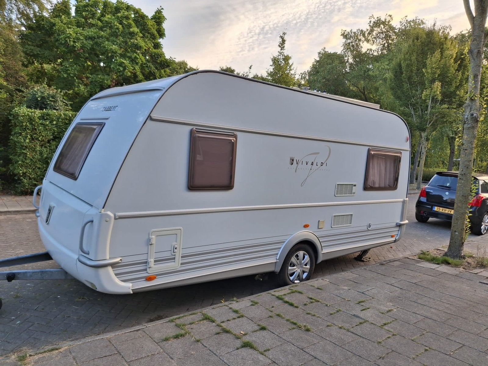 Tabbert vivaldi 450 met mover, Caravans en Kamperen, Ringverwarming, Rondzit, Tabbert, Frans bed