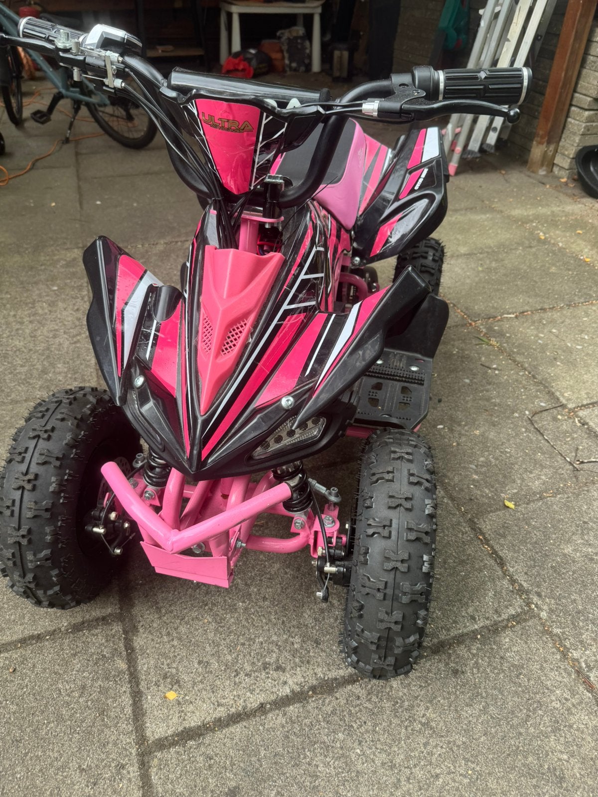 Elektrische kinder mini quad, Ophalen, Zo goed als nieuw