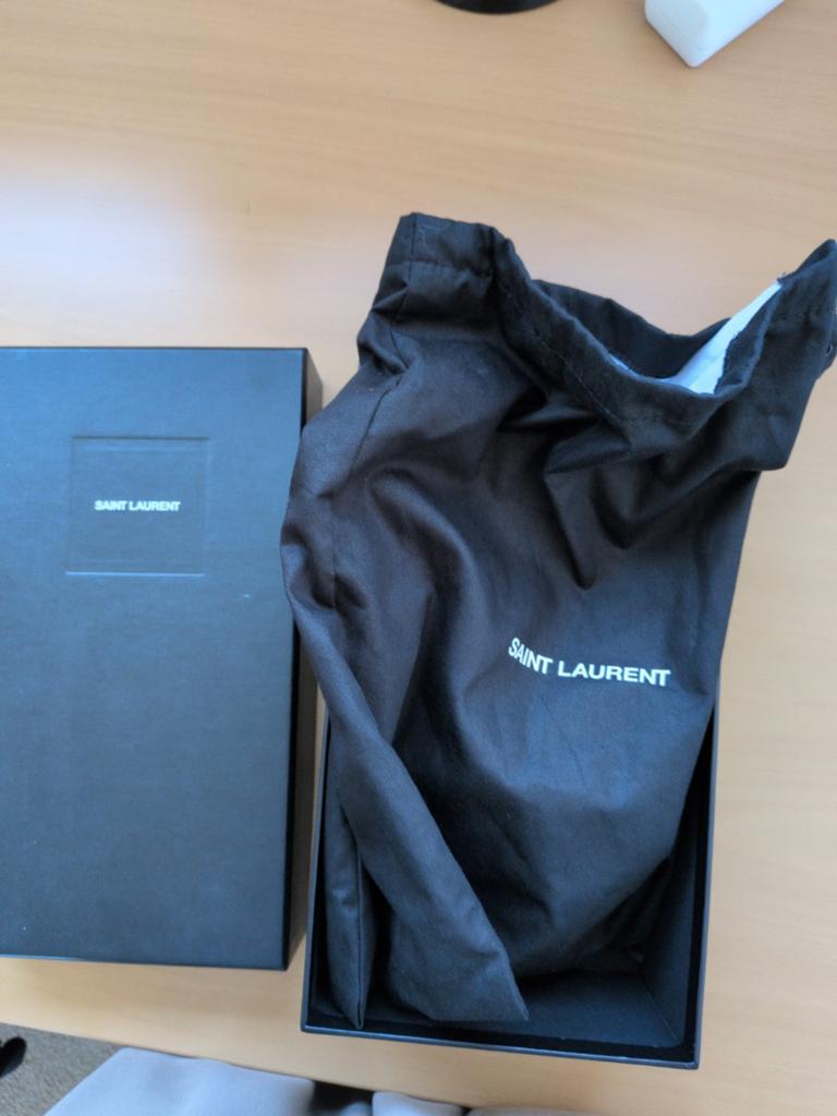 Ysl sandaal, zwart lak leer maat 39, Kleding | Dames, Schoenen, Ophalen of Verzenden, Zo goed als nieuw, Sandalen of Muiltjes