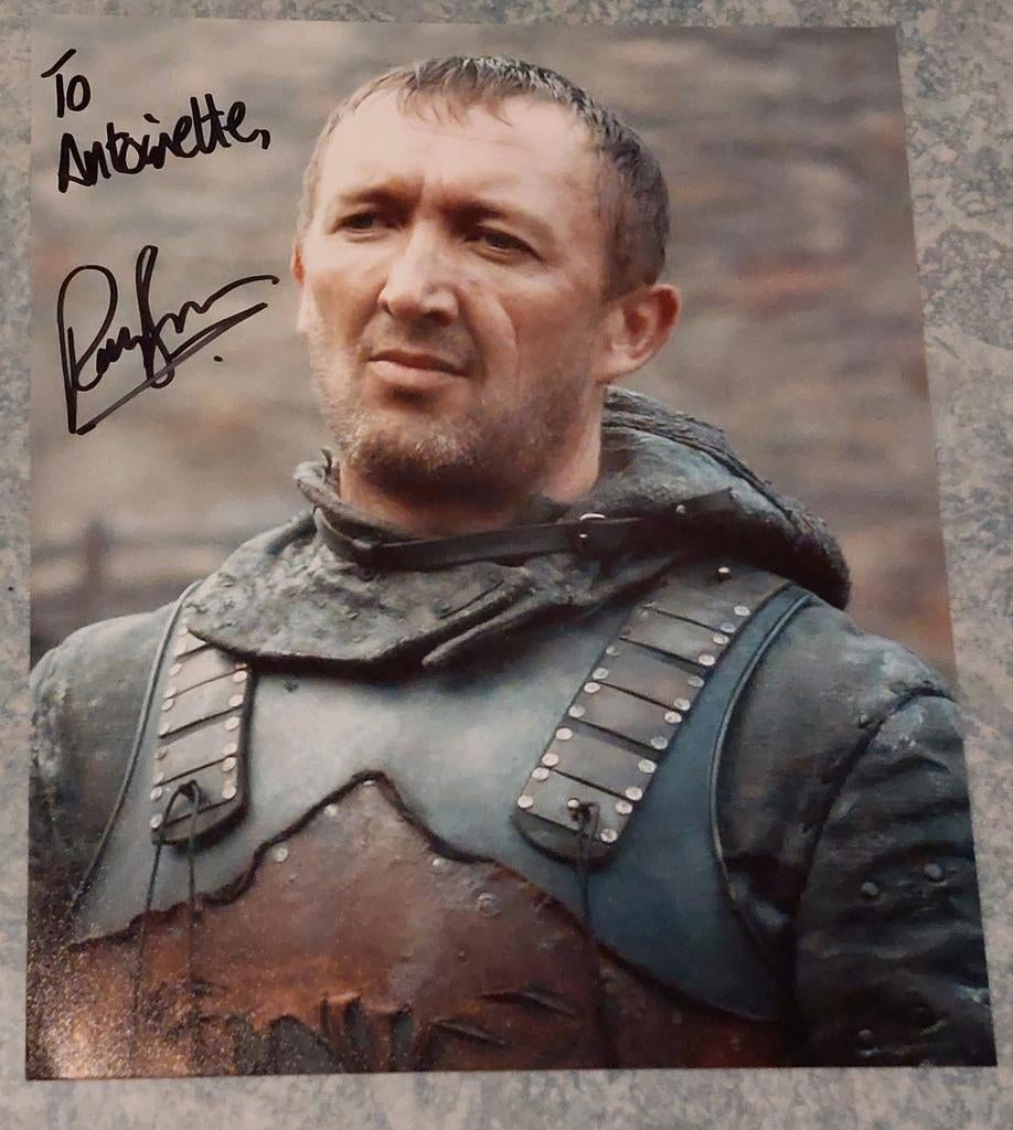 Handtekening Ralph Ineson Dagmer Cleftjaw Game of Thrones, Ophalen of Verzenden, Nieuw, Foto of Kaart, Gesigneerd