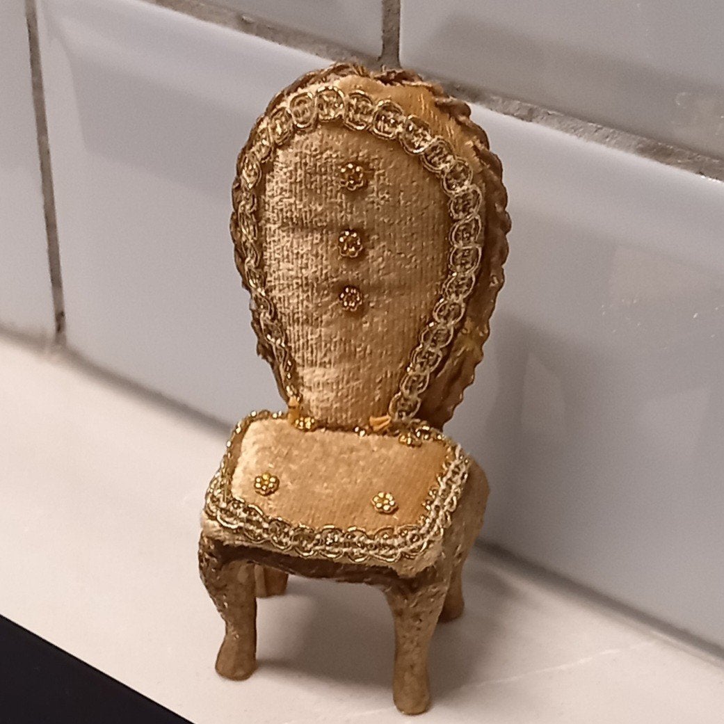 Vintage Miniatuur Barok Stoeltje – Goud / Victoriaanse Stijl, Verzamelen, Verzenden, Zo goed als nieuw, Poppenhuis