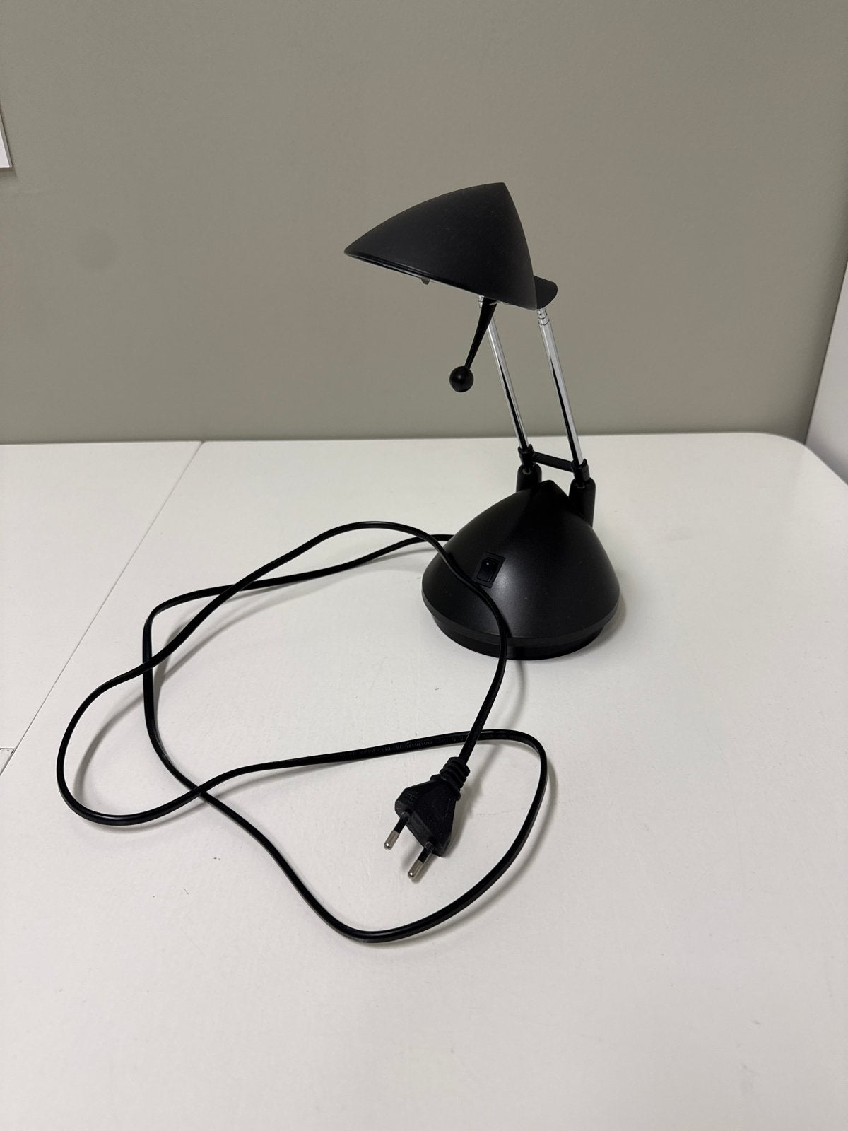 Zwarte bureaulamp met verstelbare arm, Bureaulamp, Verstelbaar, Zo goed als nieuw, Zwart