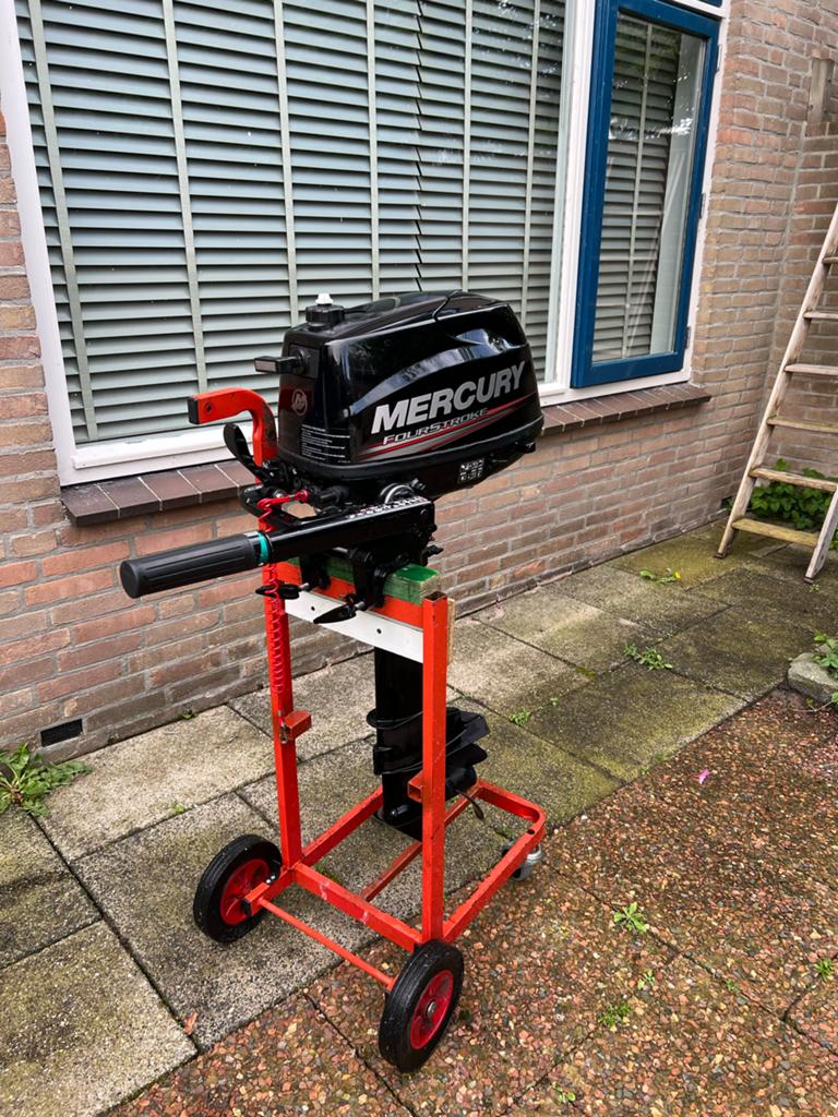 Mercury 5pk kortstaart buitenboordmotor (2014) + 12L tank, Watersport en Boten, Ophalen, Zo goed als nieuw, Motor en Techniek