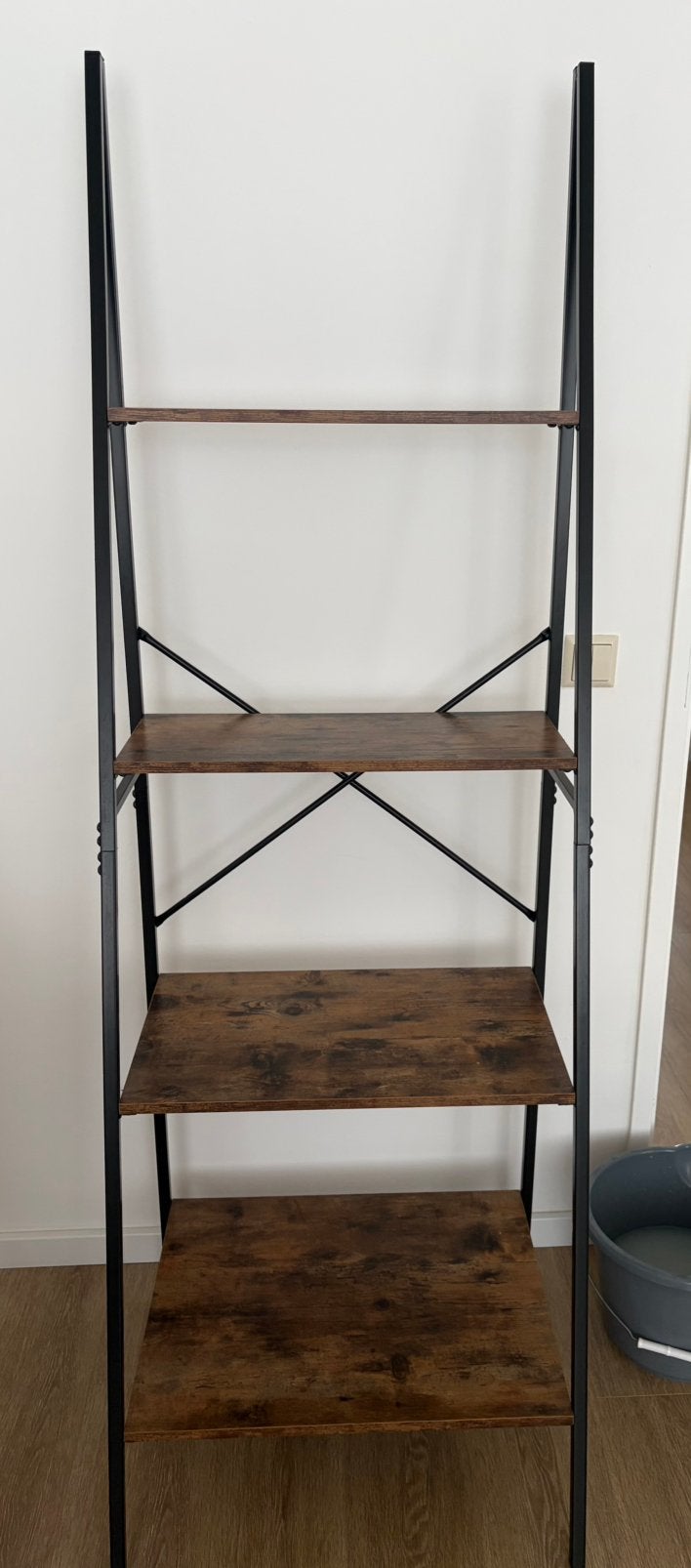 Zwart met houten kast, Huis en Inrichting, Ophalen, Zo goed als nieuw