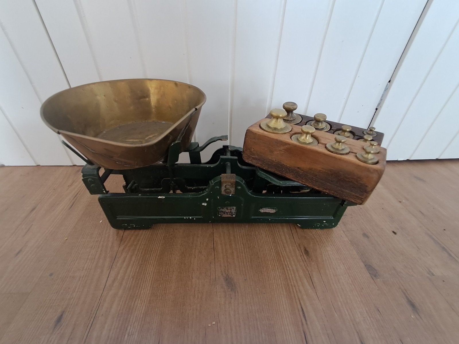Antieke J.J. Kwesens Weegschaal met Gewichten (1959), Ophalen