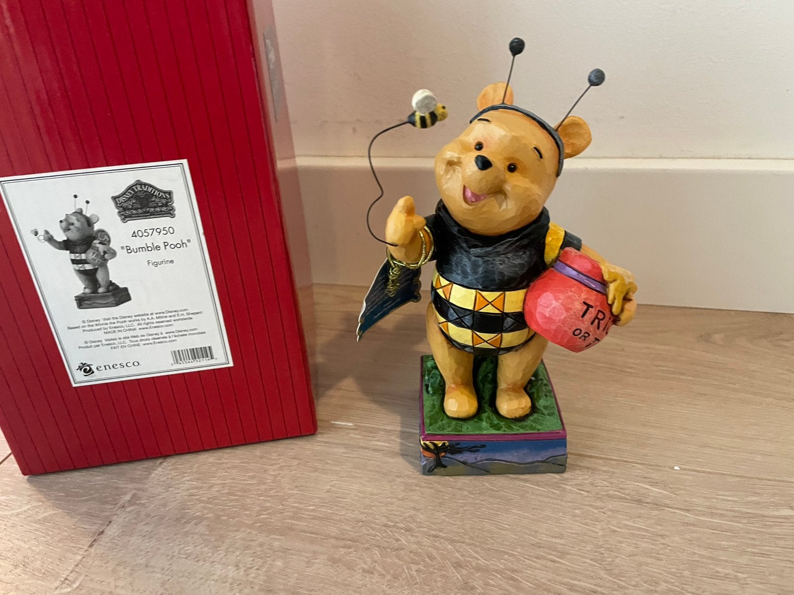 Jim Shore Disney Traditions Winnie the Pooh 'Bumble Pooh', Ophalen of Verzenden, Winnie de Poeh of vrienden, Nieuw, Beeldje of Figuurtje