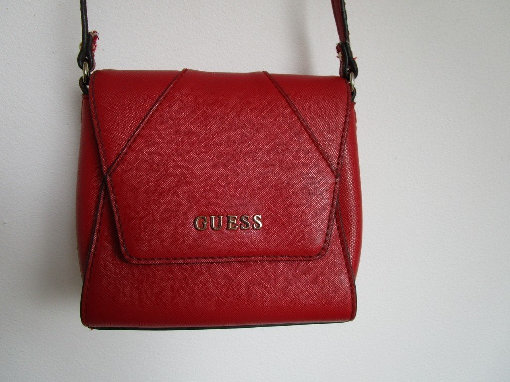 Nr.152: Handtas tas van Guess Nieuw Rood met schouderriem, Ophalen of Verzenden, Nieuw, Rood, Handtas