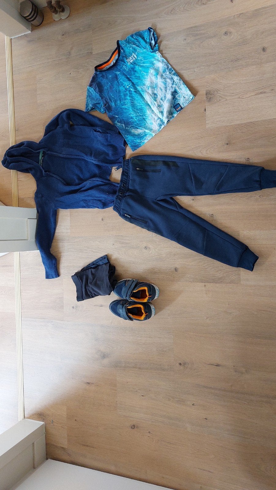 Jongenskleding maat 116 en gymschoenen maat 29, Ophalen, Gebruikt, Jongen, Setje