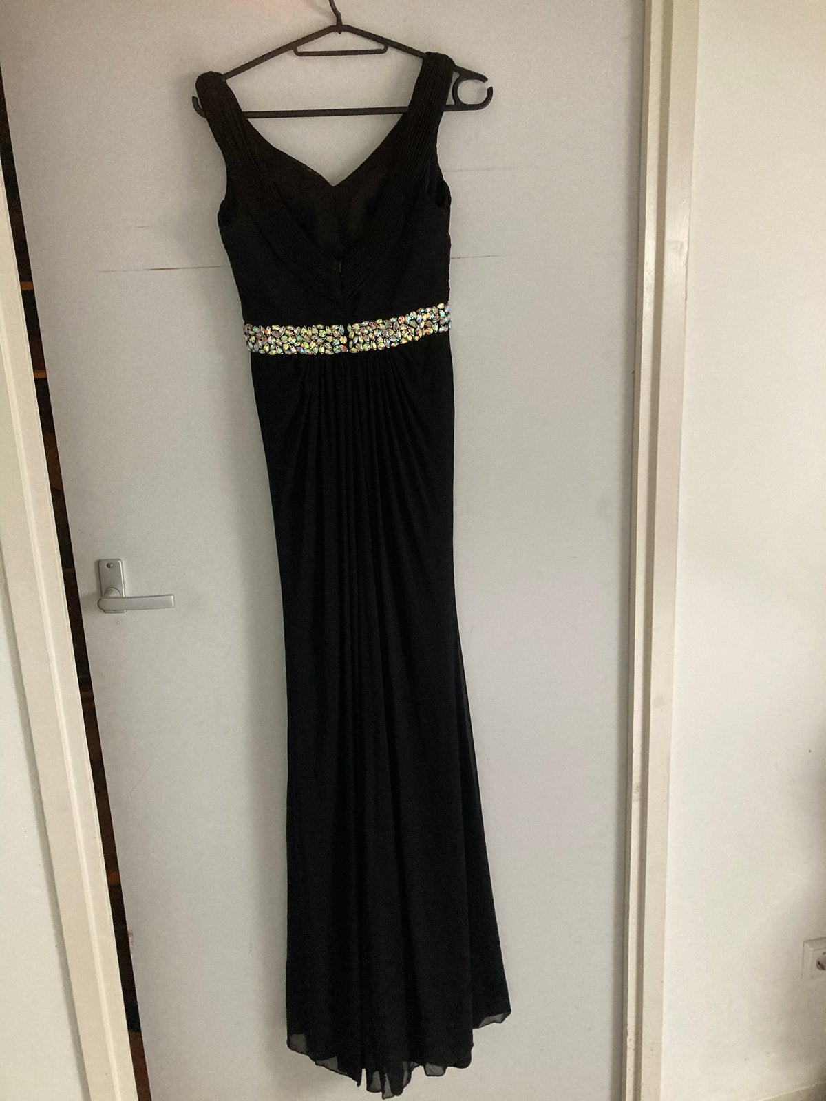 Zwarte galajurk met strass detail - Maat 34 (XS), Ophalen, Zwart, Nieuw, Maat 34 (XS) of kleiner