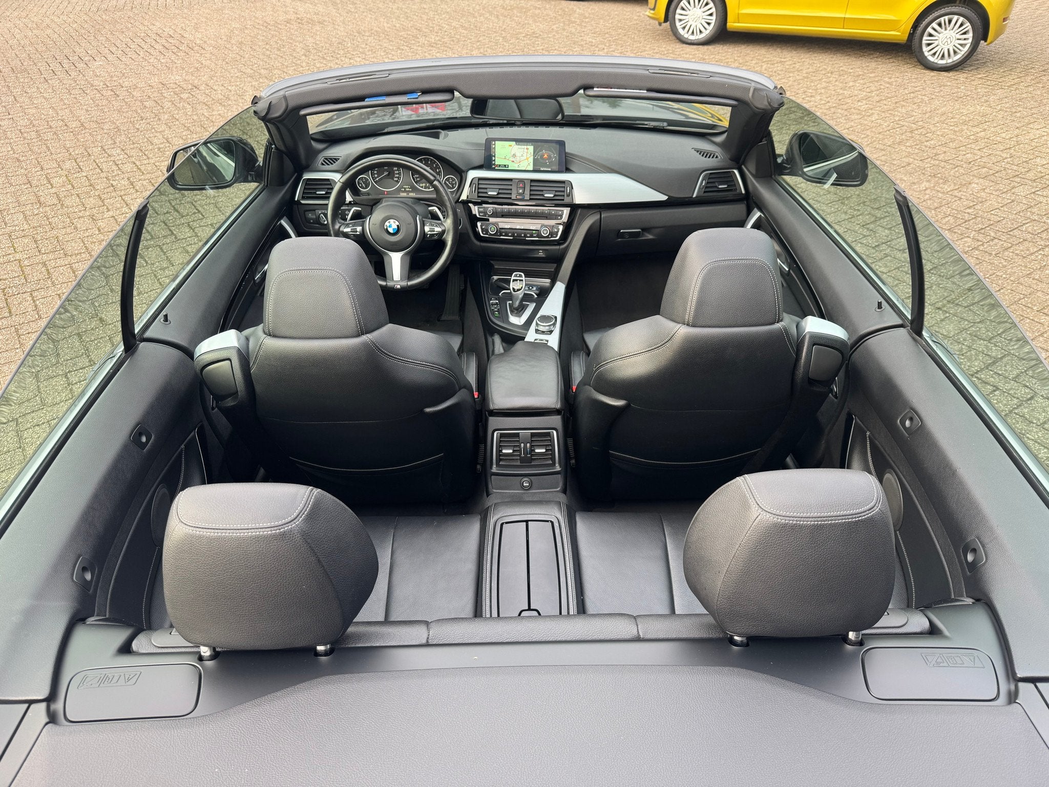 BMW 4 Serie 420i Cabrio M-Sport Heat up-360 Camera-Keyless e, Auto's, Gebruikt, Euro 6, 4 stoelen, Bedrijf