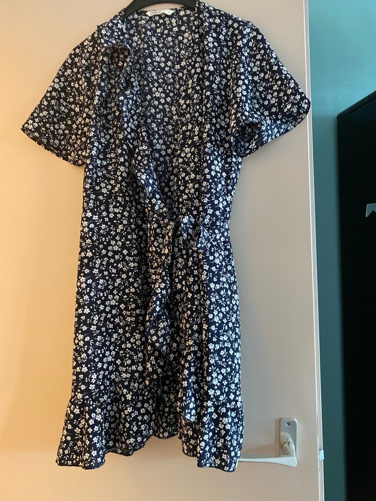 Nieuwe zomerjurk Only mt 36, Blauw, Nieuw, Ophalen of Verzenden, Maat 36 (S)