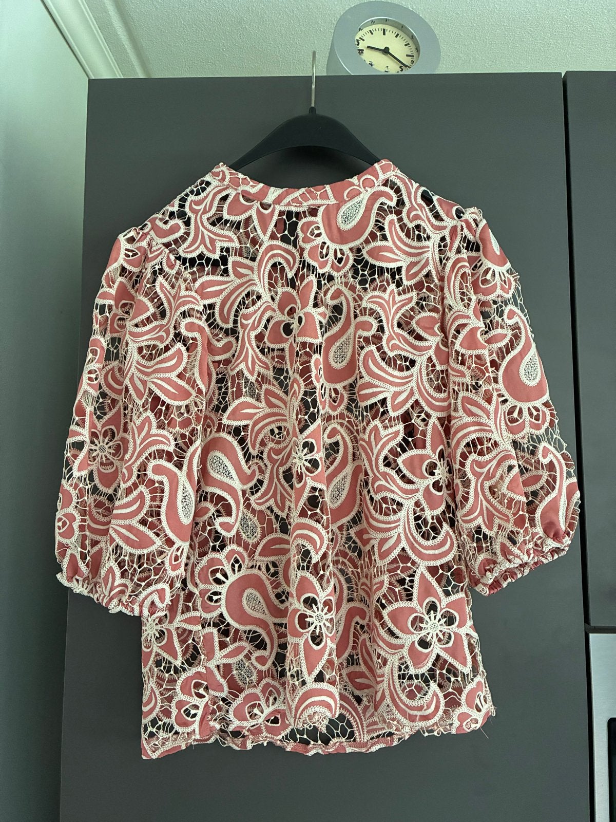 AAIKO Kanten Top Roze Maat L, Kleding | Dames, Tops, Maat 42/44 (L), Nieuw, Ophalen of Verzenden, Korte mouw