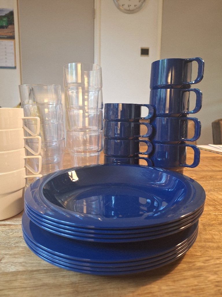 Kunststof servies, Caravans en Kamperen, Ophalen of Verzenden, Zo goed als nieuw
