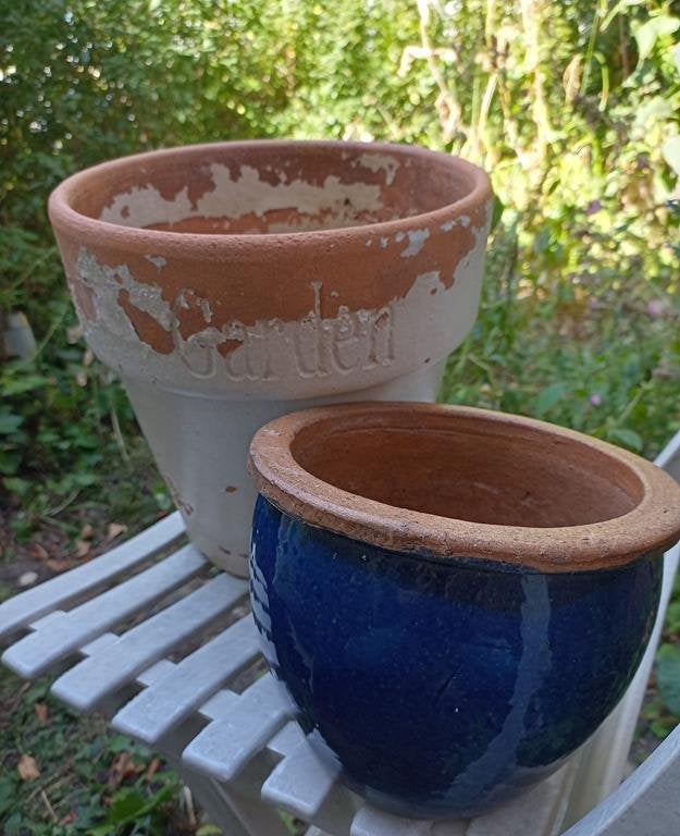 2x Brocante aardewerk terracotta bloempot overpot pot, Tuin en Terras, Gebruikt, Rond, Minder dan 40 cm, Ophalen