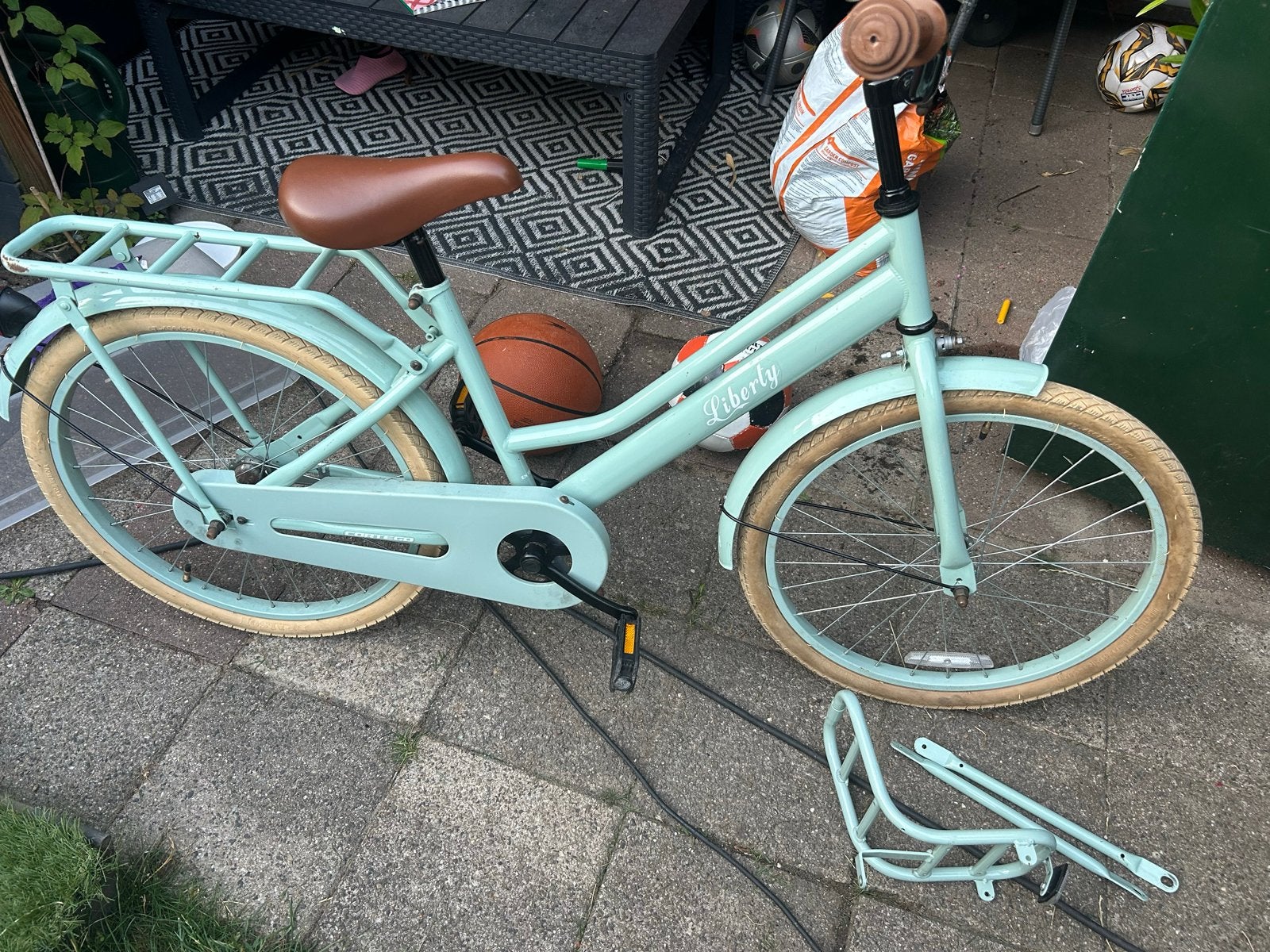 Mintgroene meisjesfiets 22 inch met voordrager, Ophalen, Zo goed als nieuw, 22 inch