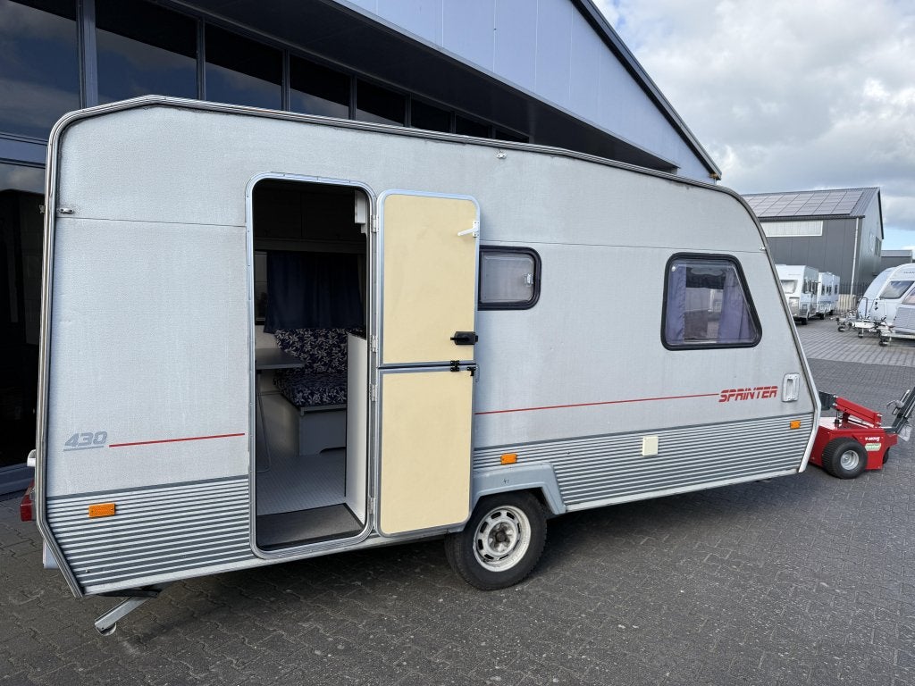 Beyerland Sprinter 430 D Bed/Zit + Zit + WC 721KG 4 persoon, Bedrijf, Treinzit, Dwarsbed, 4 tot 5 meter