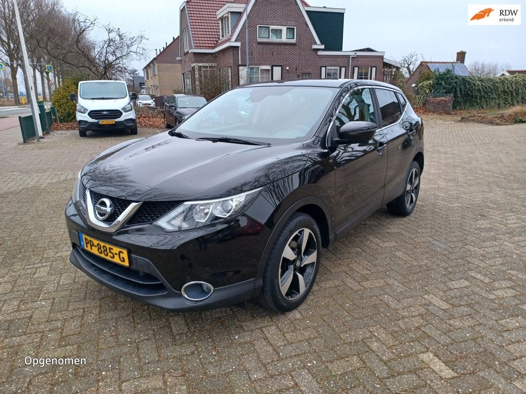 Nissan Qashqai 1.2 N-Connecta automaat, Auto's, Gebruikt, 4 cilinders, 116 pk, Zwart