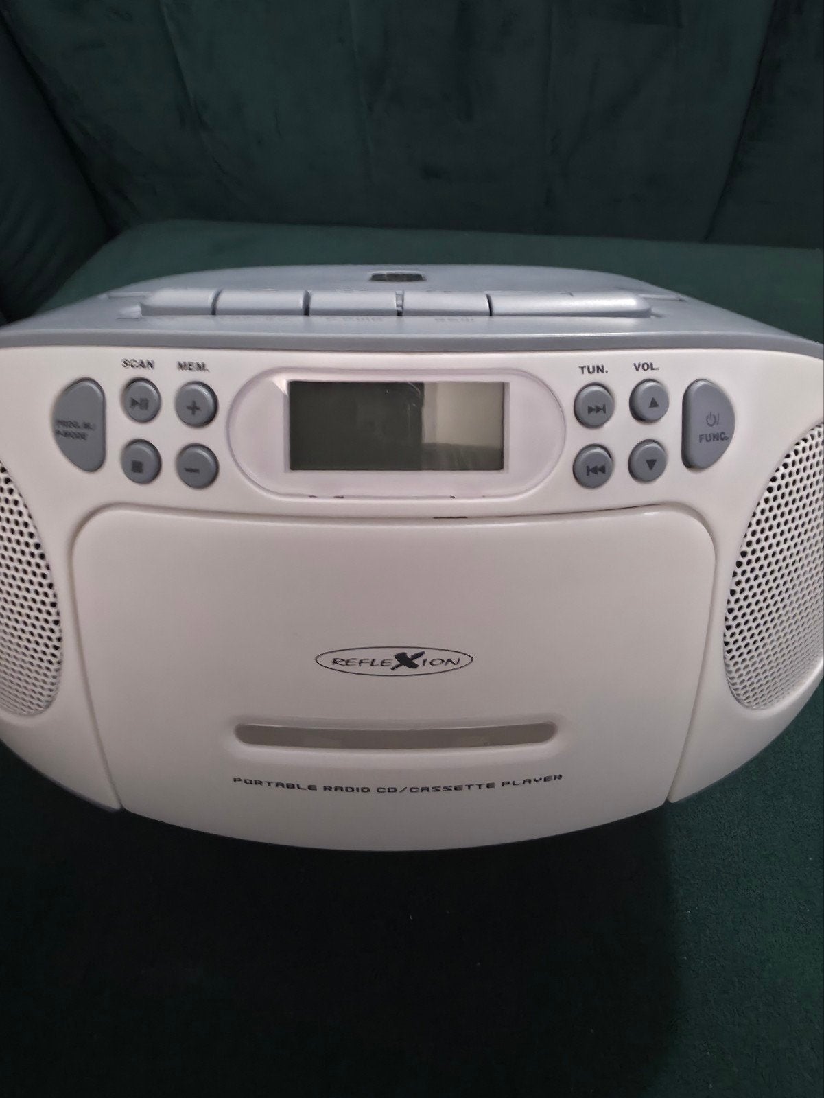 Reflexion Draagbare Radio / CD / Cassettespeler (Wit) - Nieu, Audio, Tv en Foto, Ophalen of Verzenden, Nieuw
