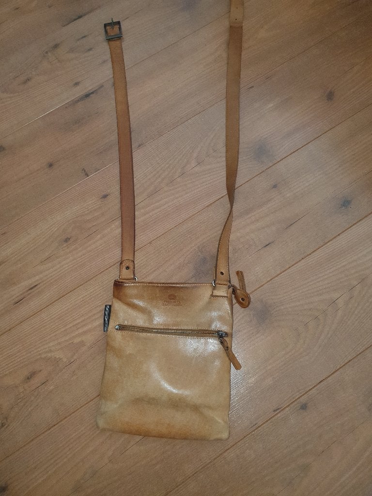 Fred De La Bretoniere tas Leren schoudertas, Sieraden, Tassen en Uiterlijk, Ophalen, Gebruikt, Bruin, Schoudertasje