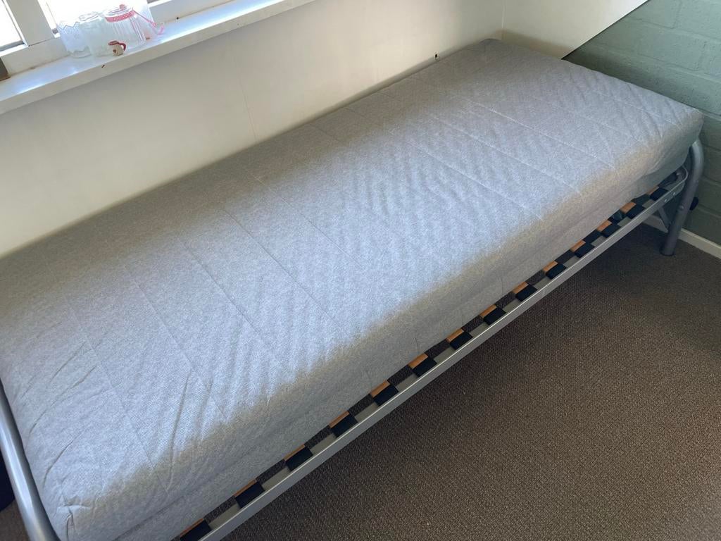 2x IKEA Matras 200x90x10 - Zo goed als nieuw TEAB, Huis en Inrichting, Slaapkamer | Matrassen en Bedbodems, Ophalen, 90 cm, Eenpersoons