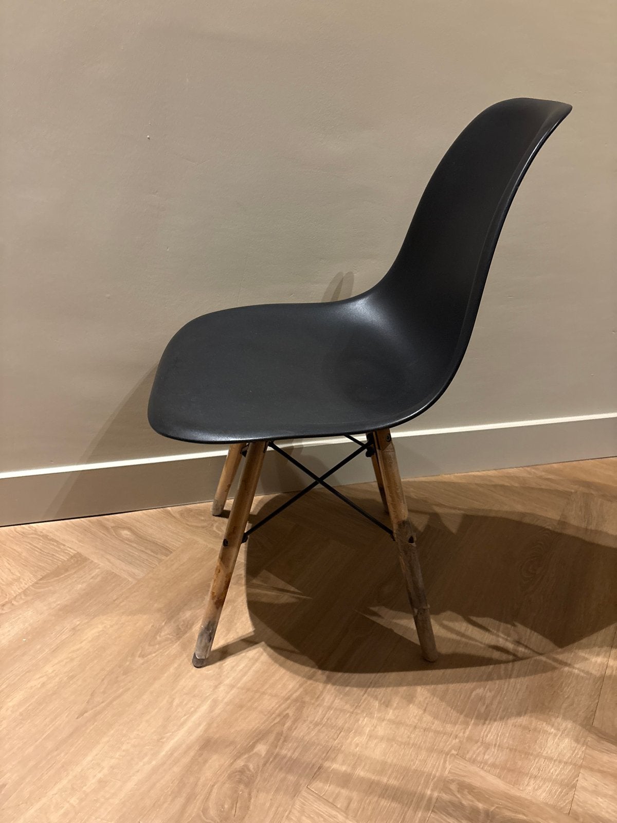 4 gebruikte stoelen - Gratis ophalen, Huis en Inrichting, Kunststof, Gebruikt, Zwart, Ophalen of Verzenden