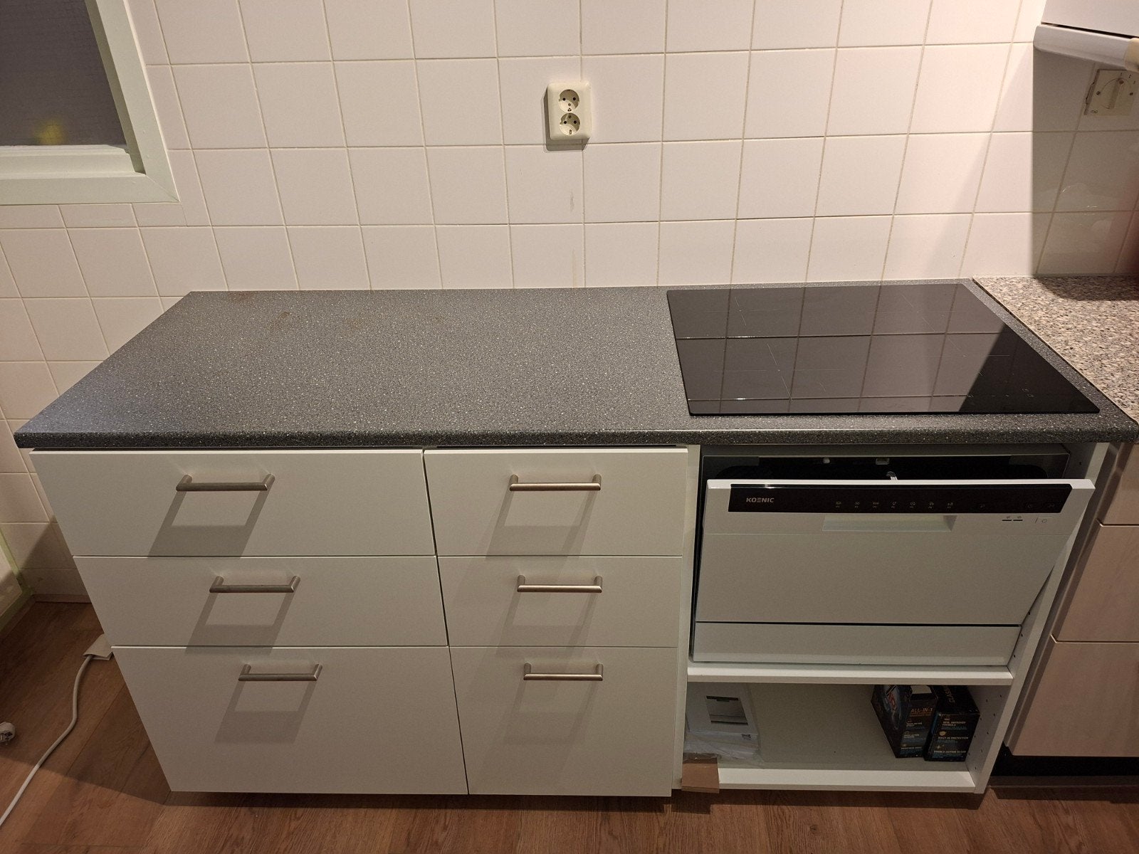 Compact keukenblok met vaatwasser en inductiekookplaat, Wit, Enkelwandige keuken, Ophalen of Verzenden, Zo goed als nieuw