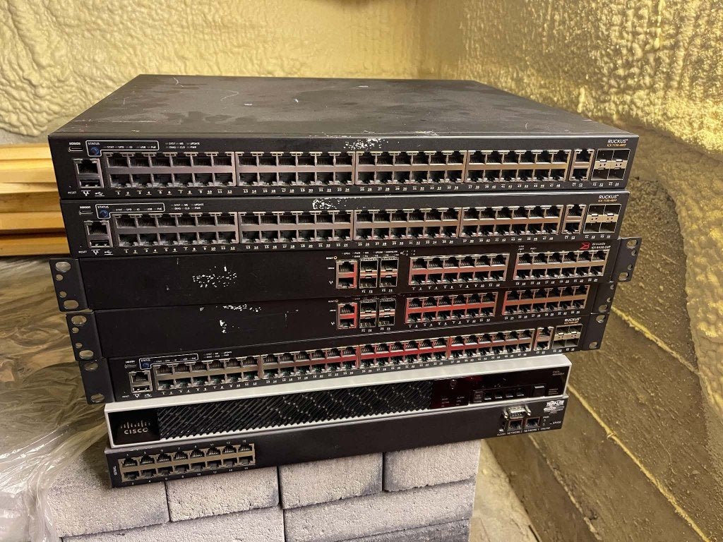Network switches, Ophalen, Gebruikt