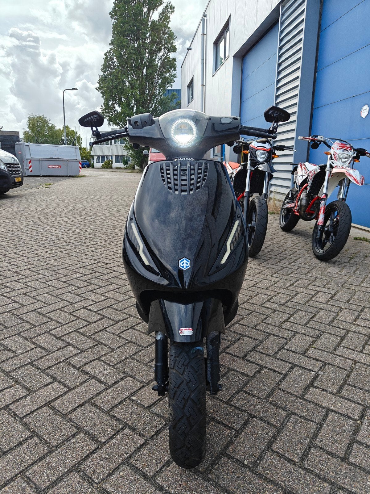 Piaggio Zip 2000 4T Snorscooter - Zwart, Fietsen en Brommers, Scooters | Piaggio, Ophalen, Gebruikt, Maximaal 45 km/u, Zip