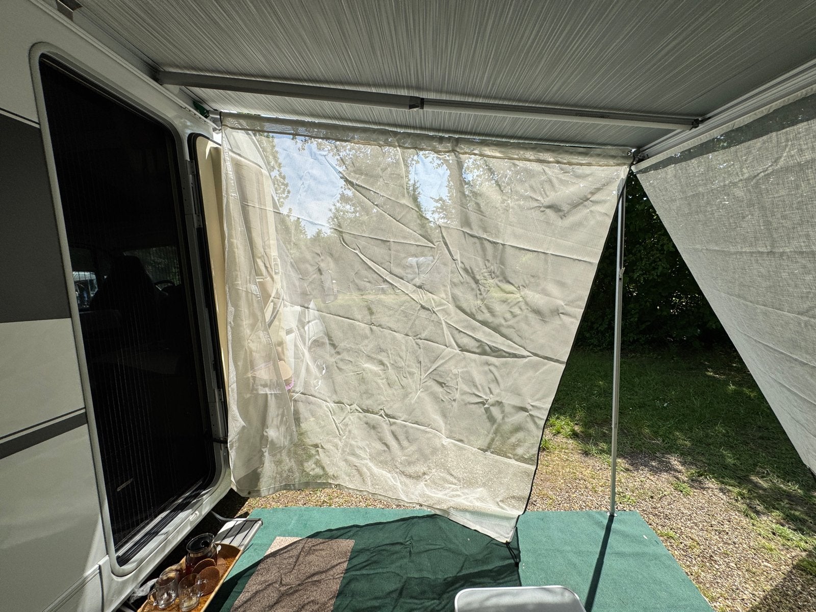 Sunblocker zijwand met Spanstok voor luifel (2,35-2,50m), Caravans en Kamperen, Caravan accessoires, Ophalen of Verzenden, Zo goed als nieuw
