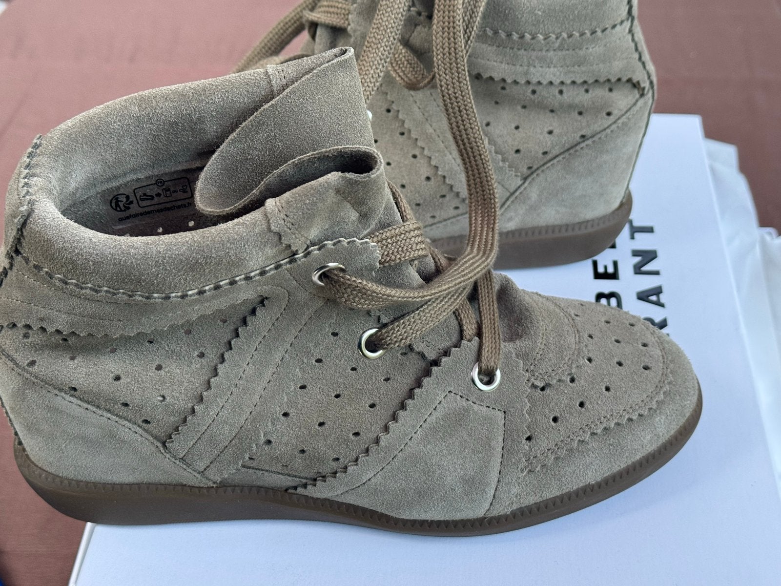 Isabel Marant suède sneakers, Kleding | Dames, Schoenen, Overige kleuren, Nieuw, Ophalen of Verzenden, Sneakers of Gympen