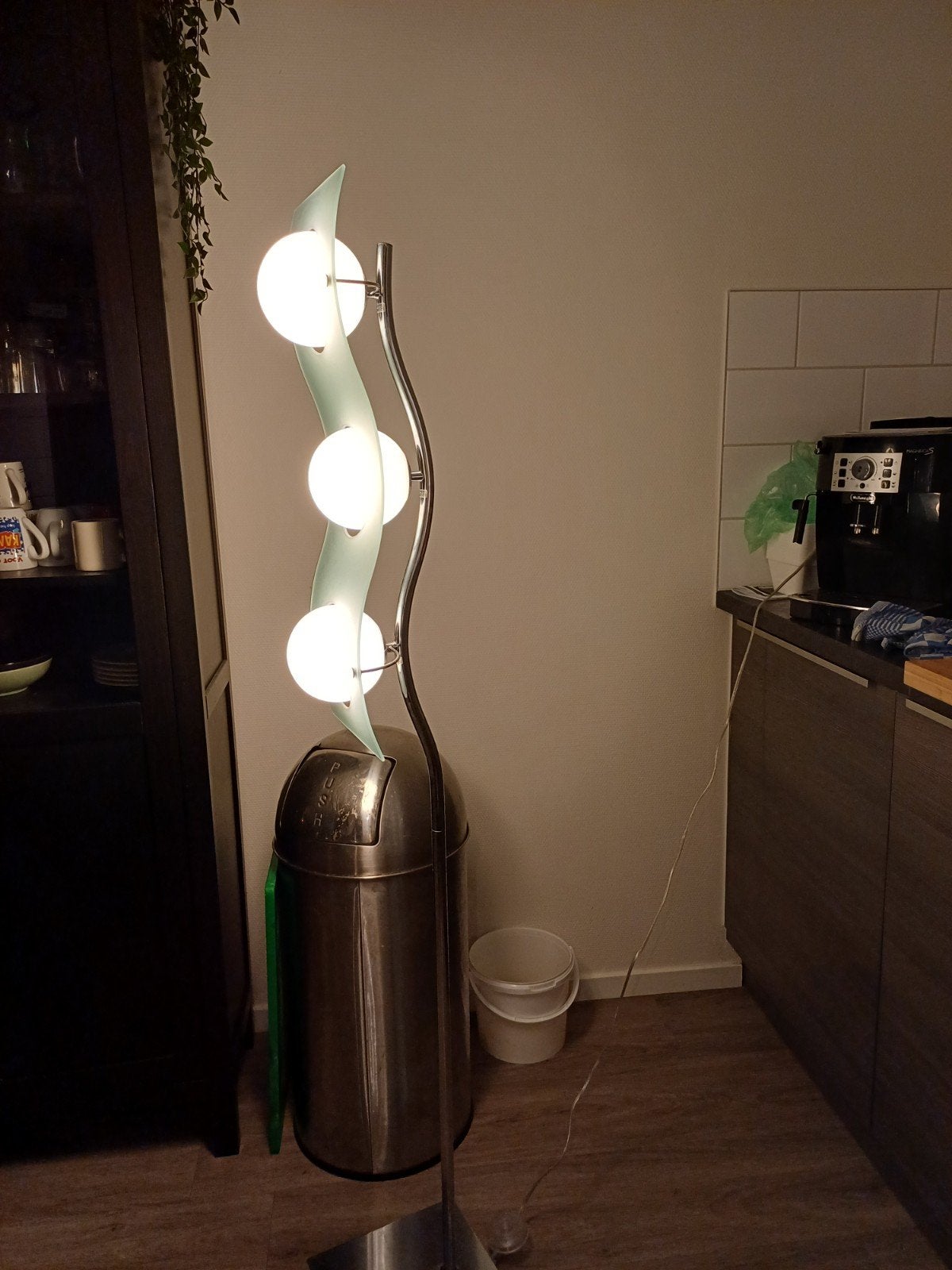 Moderne vloerlamp met 3 lichtpunten - Chroom en glas, Gebruikt, Overige fittingen, Ophalen of Verzenden, Glas