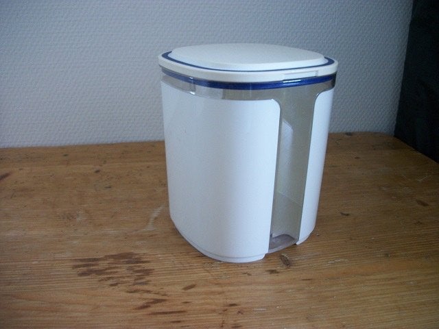 Tupperware ( skyline ) Voorraadbus ( wit, 1,5 liter ), Huis en Inrichting, Ophalen of Verzenden, Gebruikt, Wit, Overige typen
