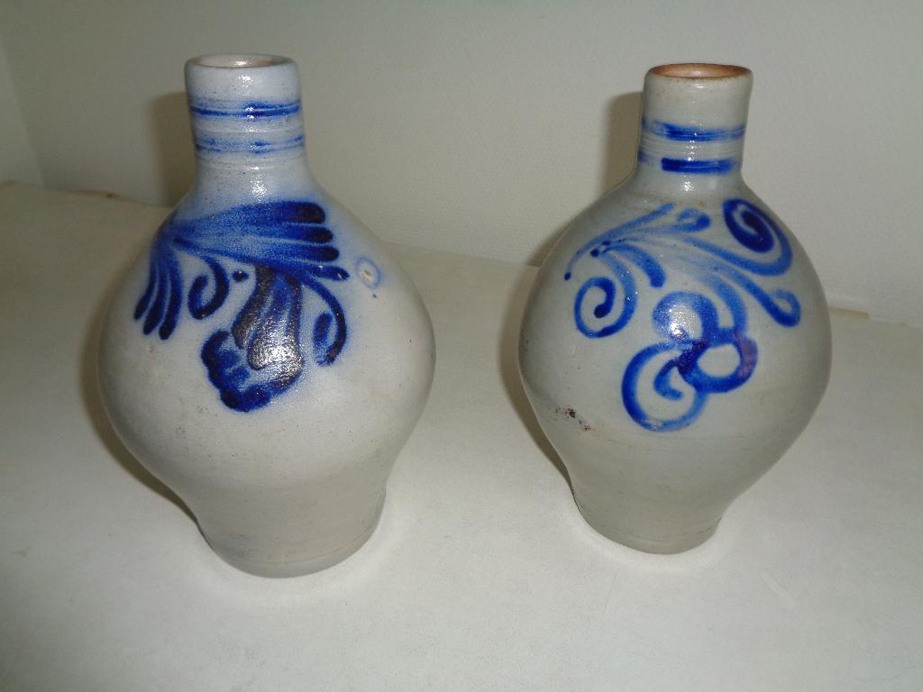 2 Antieke Keulse kruiken. 27 cm hoog., Ophalen of Verzenden