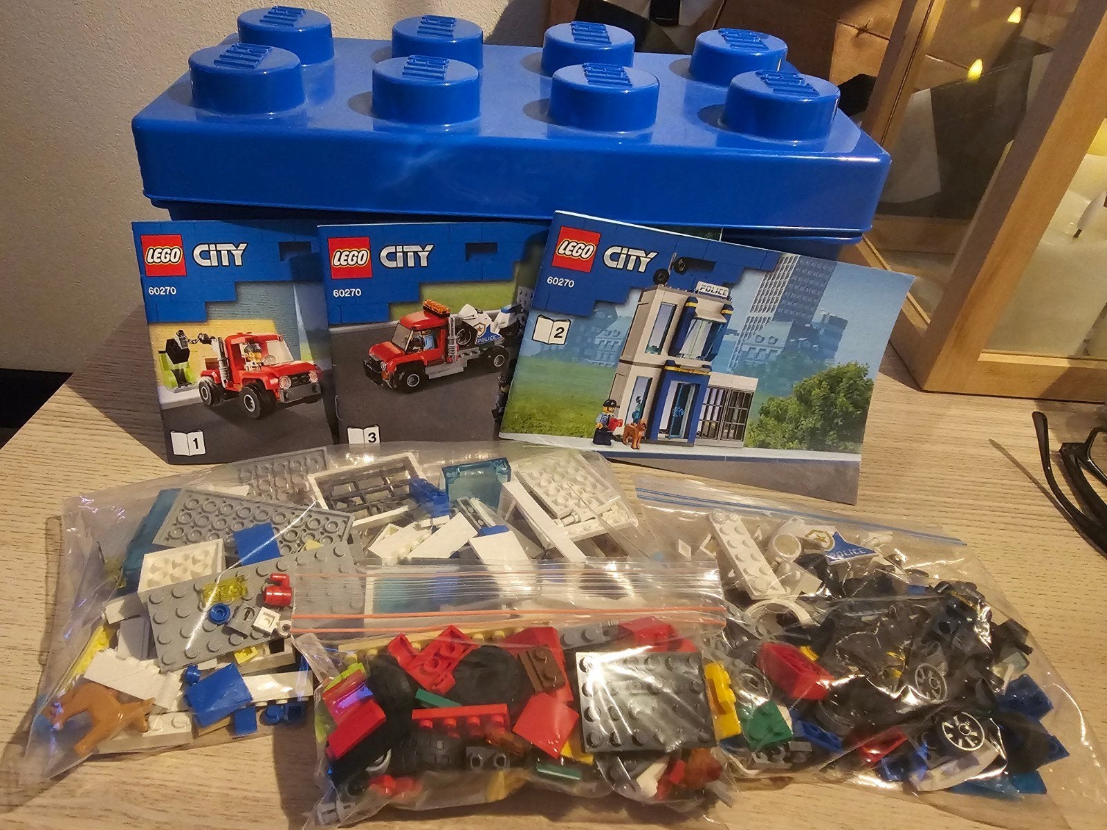 Lego City Politiebureau 60270 met voertuigen en figuren, Kinderen en Baby's, Speelgoed | Duplo en Lego, City, Lego, Accessoire