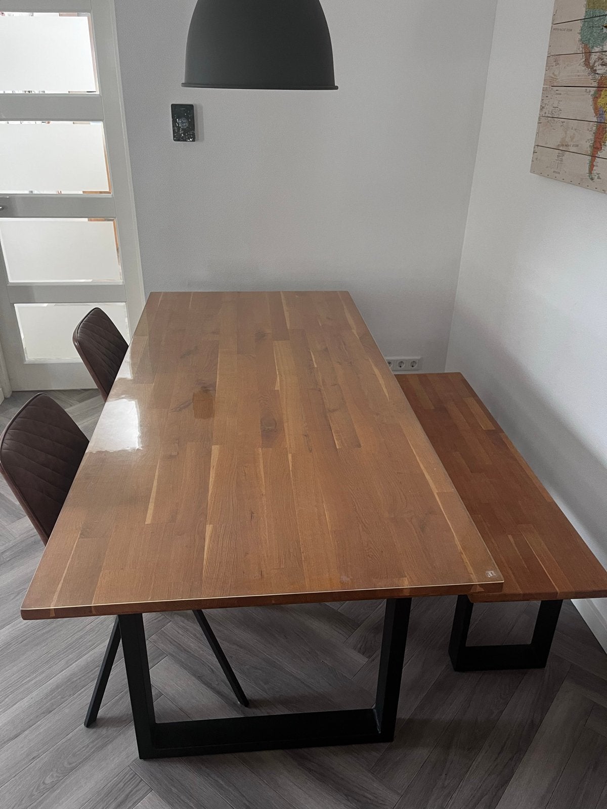 Zware eiken tafel met metalen U poten + bankje en 2 stoelen, Huis en Inrichting, Ophalen, Gebruikt, Eikenhout, 50 tot 100 cm