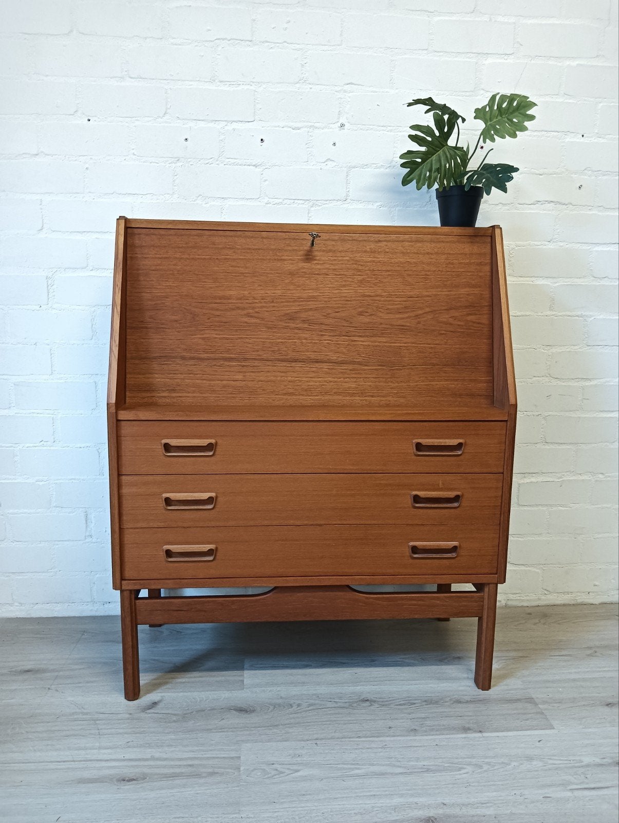 Dyrlund Deens design secretaire, Huis en Inrichting, Kasten | Secretaires, Ophalen, Gebruikt, Deens design, Mid-century modern, Vintage