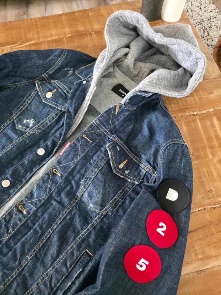 DSQUARED² spijkerjas IT mt48, Ophalen, Zo goed als nieuw, Maat 48/50 (M), Blauw