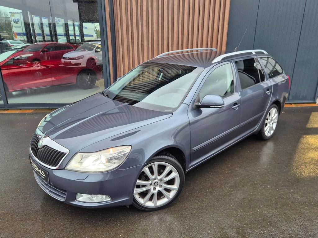 Skoda Octavia Combi 1.8 TSI Elegance Business Line Automaat, Auto's, Skoda, Euro 5, Gebruikt, 4 cilinders, 160 pk
