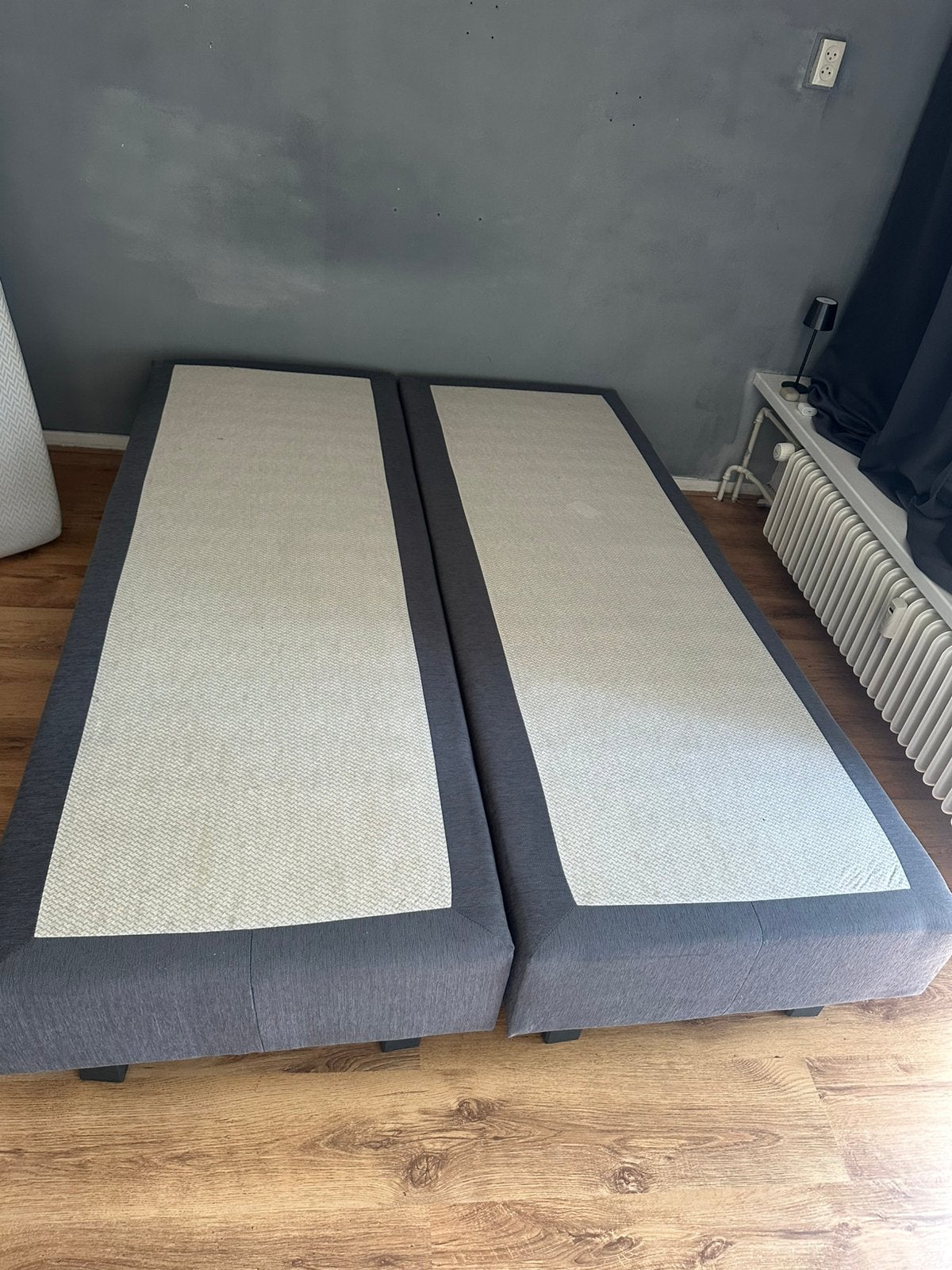 Gratis Boxspring 180x200 met matras – goede staat, Ophalen, Zo goed als nieuw, Tweepersoons, 180 cm