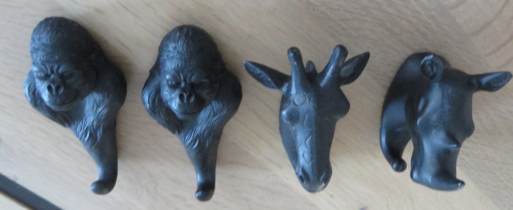 4  zwarte haken kinderkamer, Ophalen of Verzenden, Zo goed als nieuw