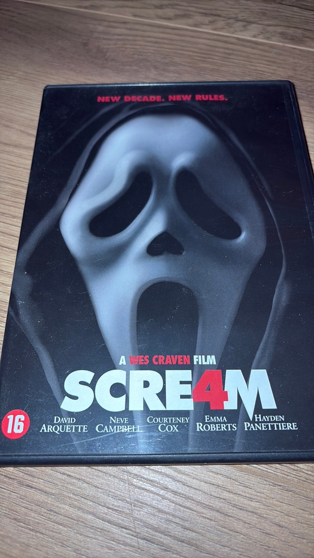 Scream 4 van Wes Craven. Deel 1, 2 en 3 ook beschikbaar., Vanaf 16 jaar, Ophalen of Verzenden, Zo goed als nieuw, Overige genres